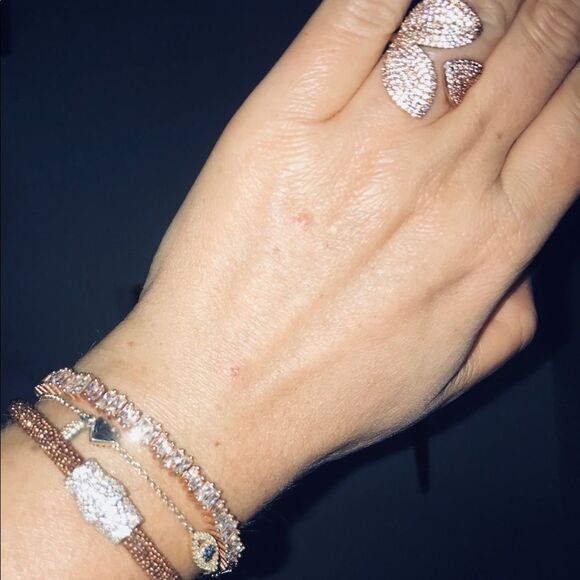 Char LaLa Designs Rose 🌹 Petal Rings - Picture 3 of 3